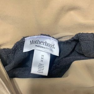 Motherhood size Medium maternity pants barely worn